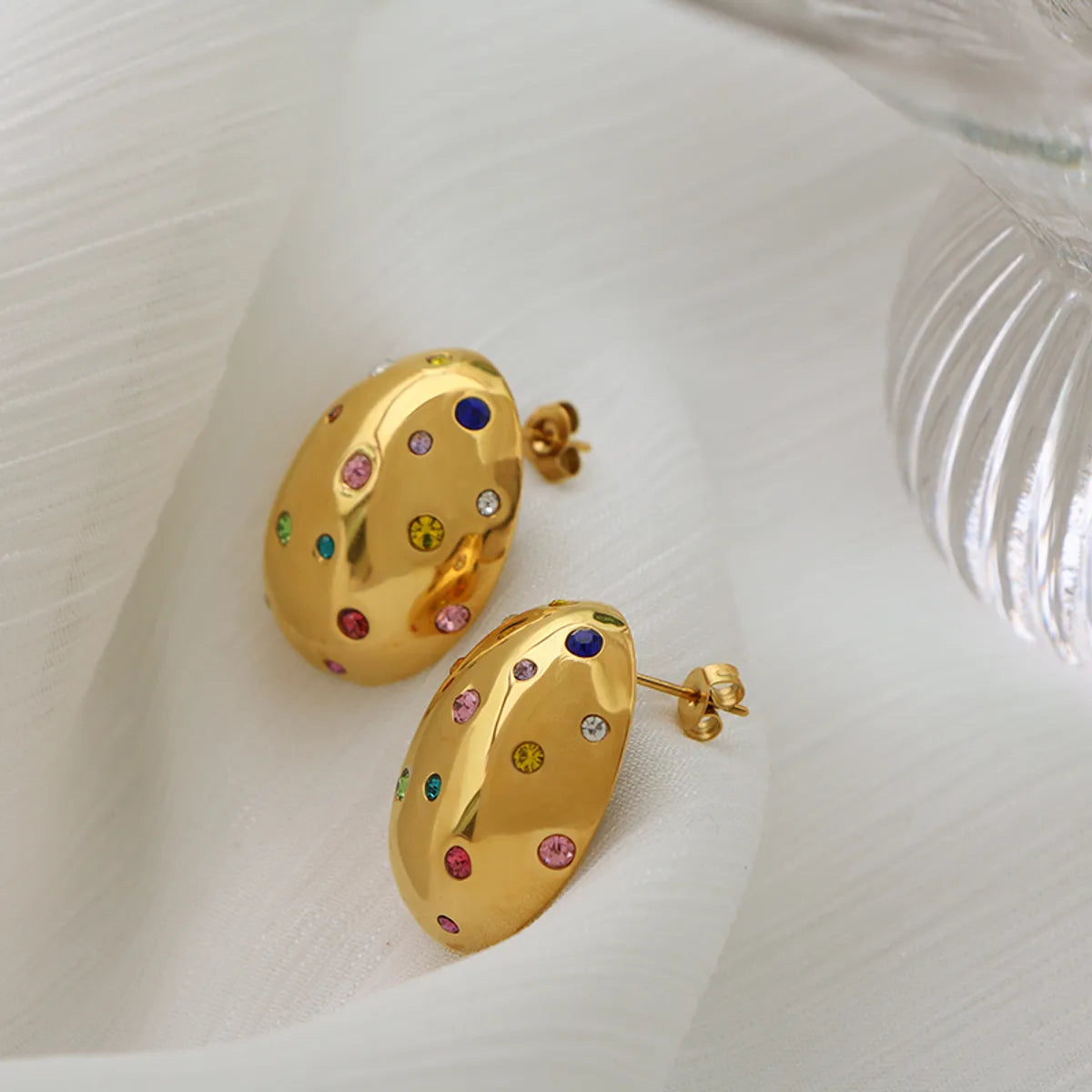 1 Pair Elegant Simple Style Oval Plating Inlay Titanium Steel Rhinestones 18k Gold Plated Ear Studs