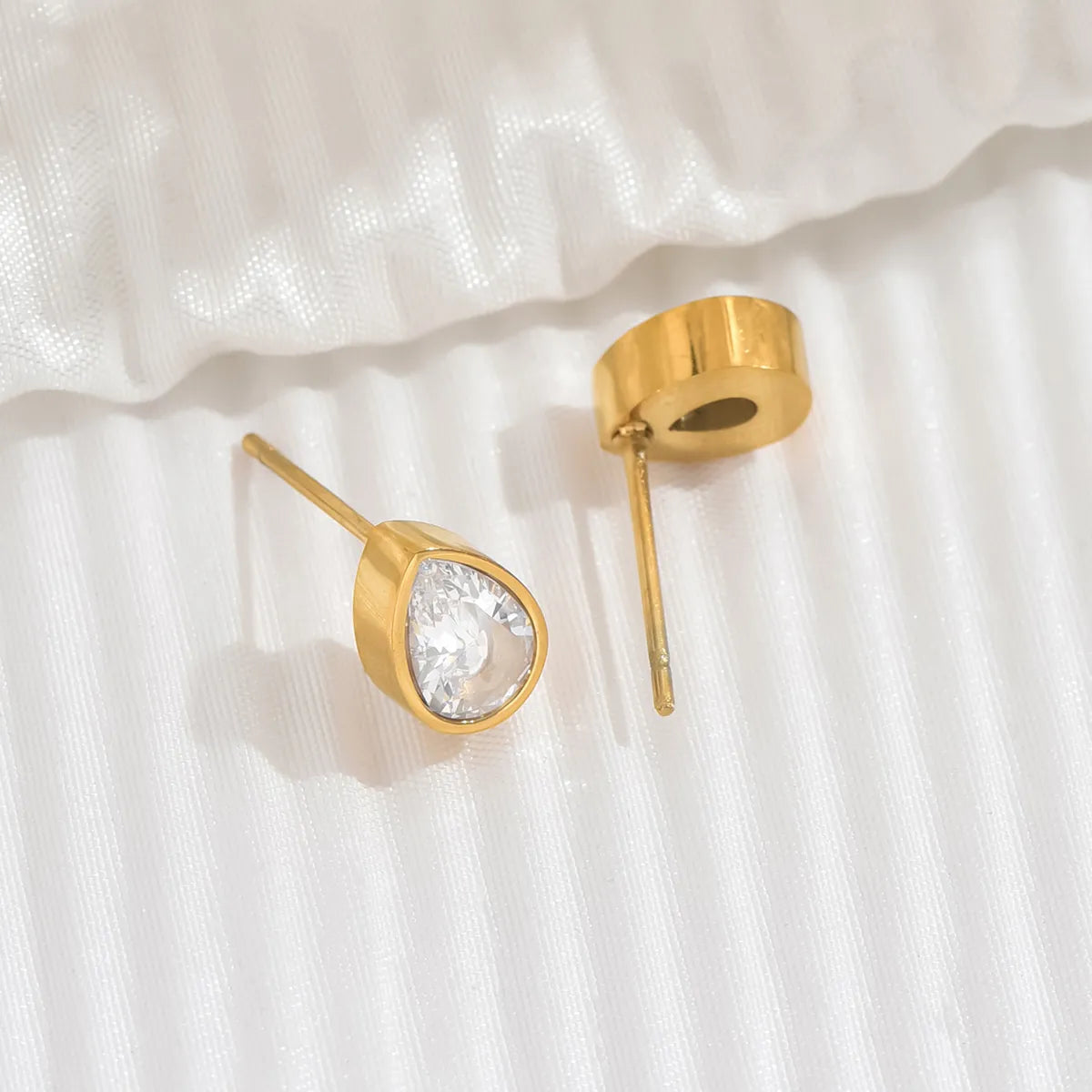 1 Pair Elegant Simple Style Oval Water Droplets Plating Inlay 304 Stainless Steel Zircon 14K Gold Plated Ear Studs