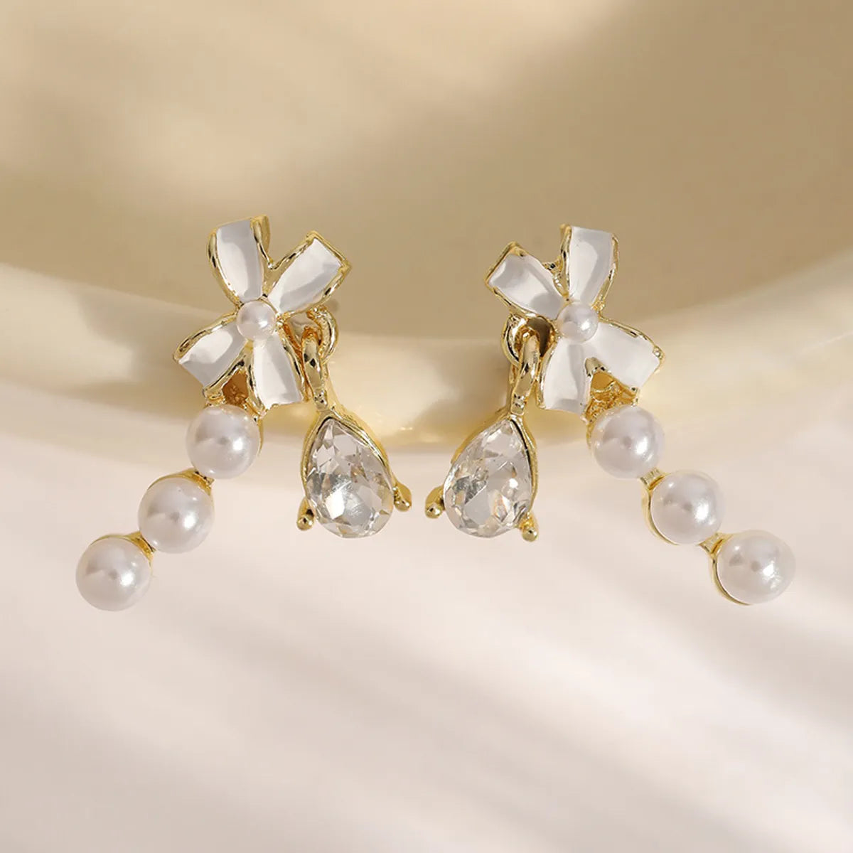 1 Pair Elegant Simple Style Pearl Bow Knot Alloy Rhinestone Drop Earrings