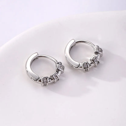 1 Pair Elegant Simple Style Round Copper Zircon Silver Plated Hoop Earrings