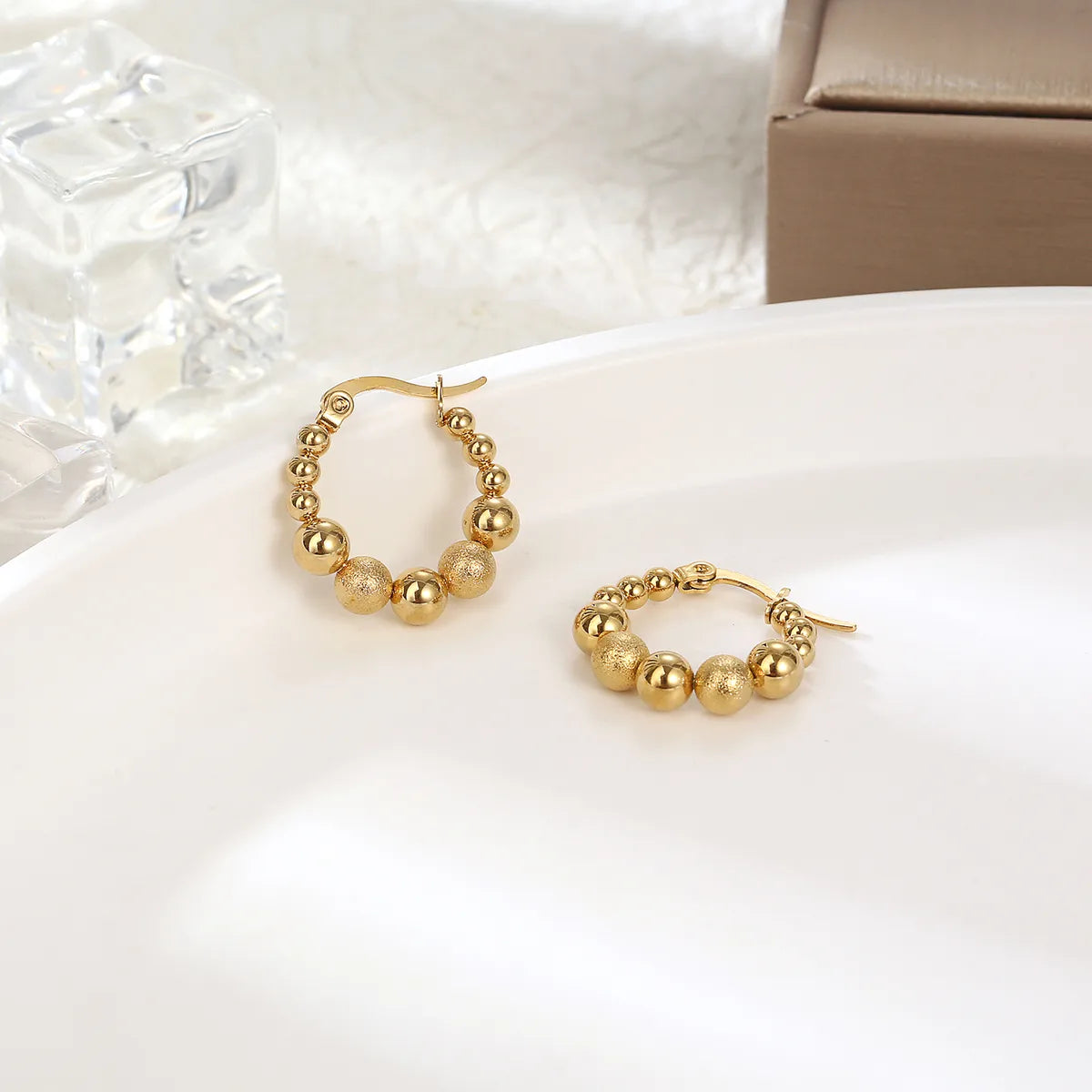 1 Pair Elegant Simple Style Round Dots Plating Stainless Steel 18K Gold Plated Hoop Earrings