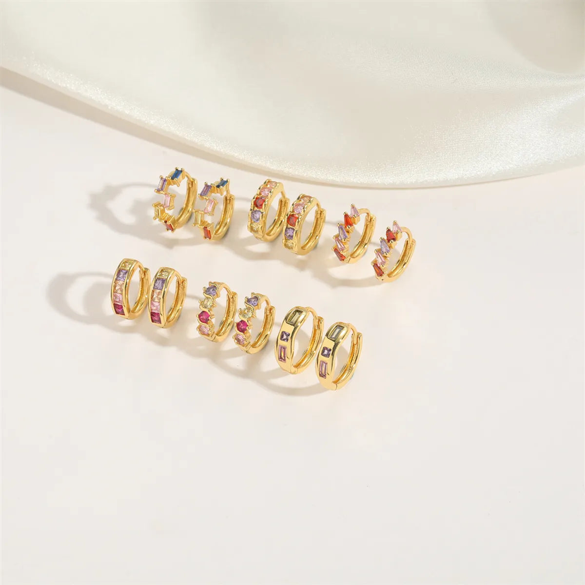 1 Pair Elegant Simple Style Round Plating Inlay Copper Zircon 14K Gold Plated Earrings