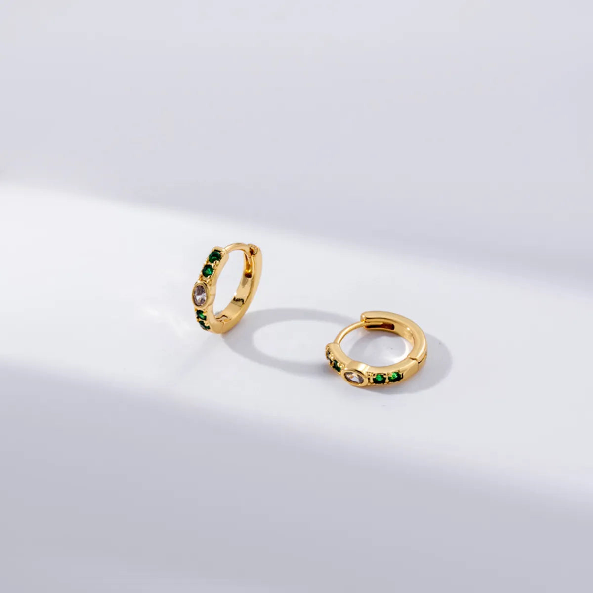 1 Pair Elegant Simple Style Round Plating Inlay Copper Zircon 18k Gold Plated Hoop Earrings