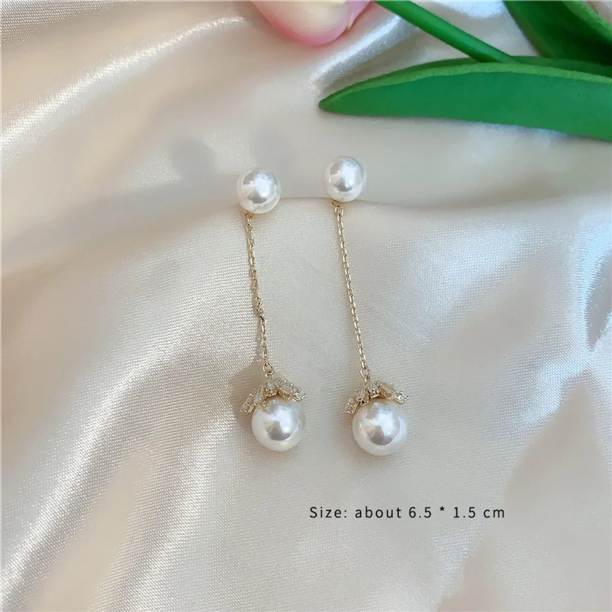 1 Pair Elegant Simple Style Round Plating Inlay Imitation Pearl Copper Artificial Rhinestones 14k Gold Plated Drop Earrings