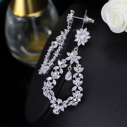 1 Pair Elegant Simple Style Shiny Water Droplets Flower Hollow Out Inlay Copper Zircon White Gold Plated Drop Earrings