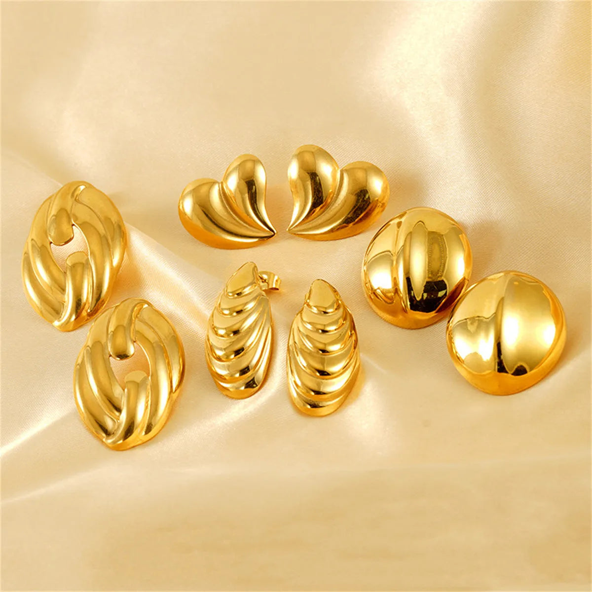 1 Pair Elegant Simple Style Solid Color Round Lingge Plating 304 Stainless Steel 18K Gold Plated Ear Studs