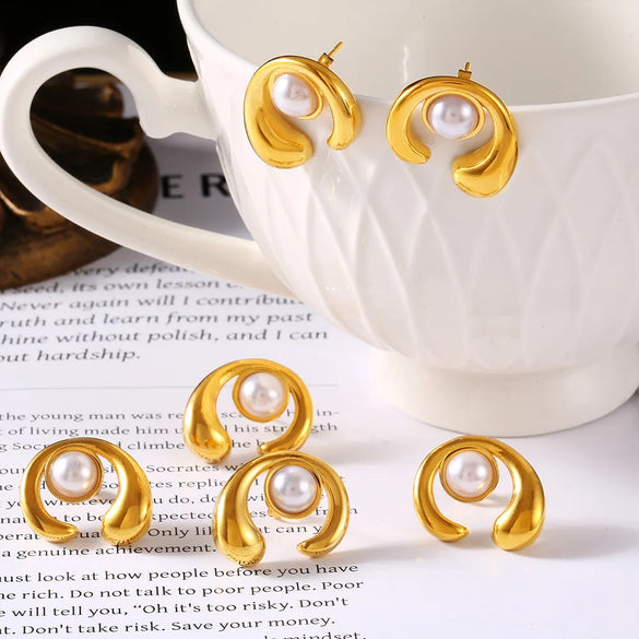 1 Pair Elegant Simple Style Streetwear C Shape Round Plating Inlay 304 Stainless Steel Artificial Pearls Ear Studs