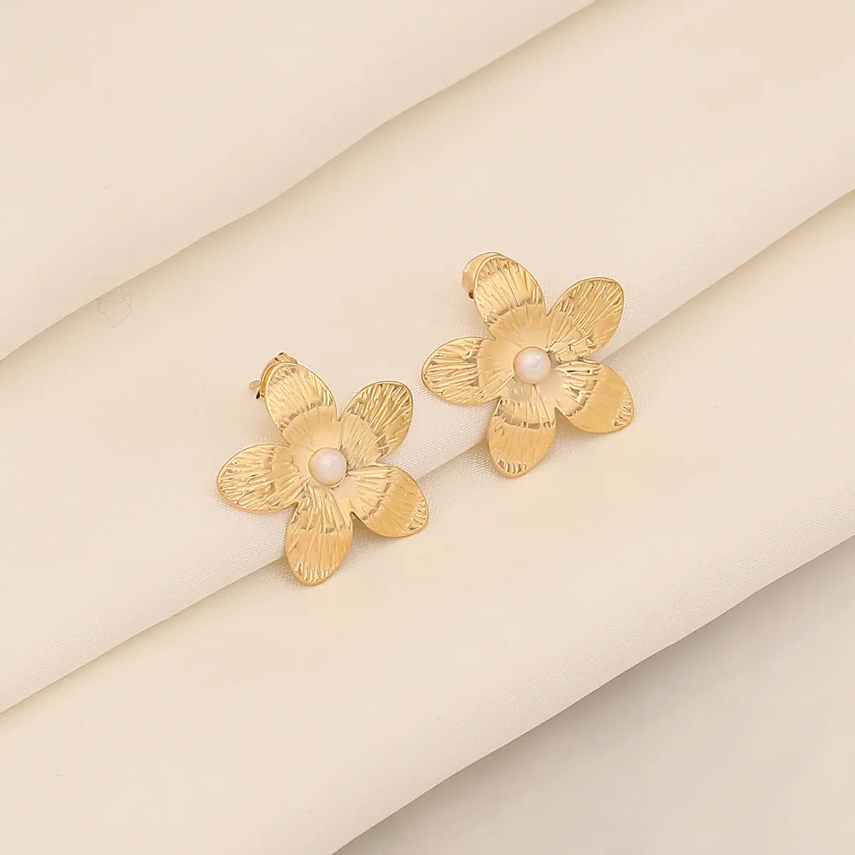 1 Pair Elegant Simple Style Sunflower Flower Plating 304 Stainless Steel 18K Gold Plated Ear Studs