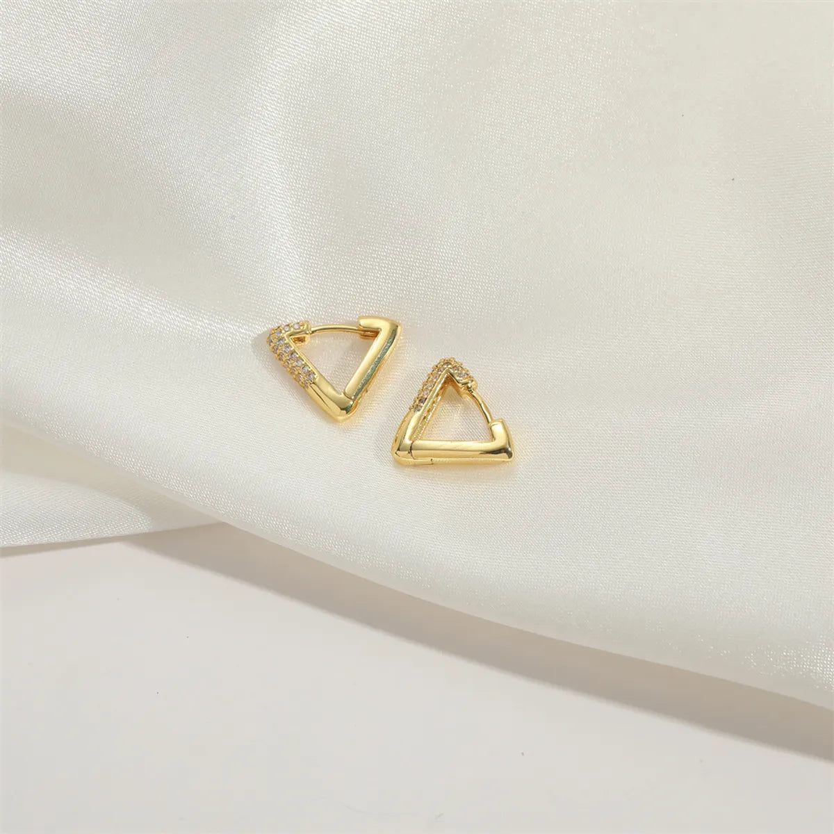 1 Pair Elegant Simple Style Triangle Plating Inlay Copper Zircon 14K Gold Plated Earrings