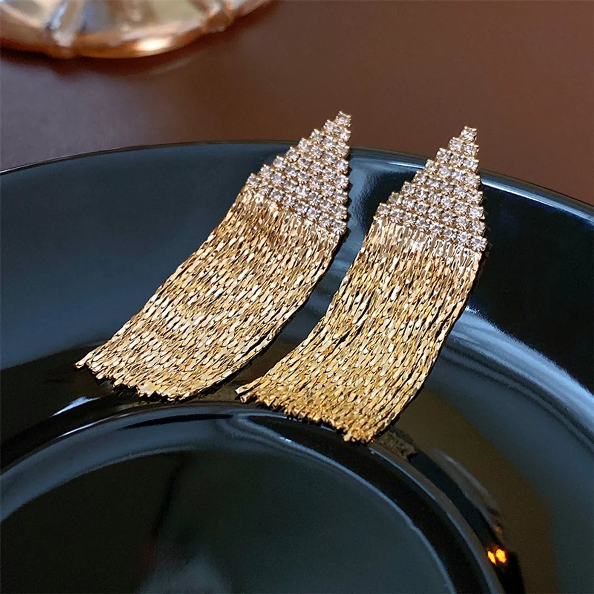 1 Pair Elegant Simple Style Triangle Tassel Tassel Plating Inlay Alloy Artificial Rhinestones Gold Plated Drop Earrings