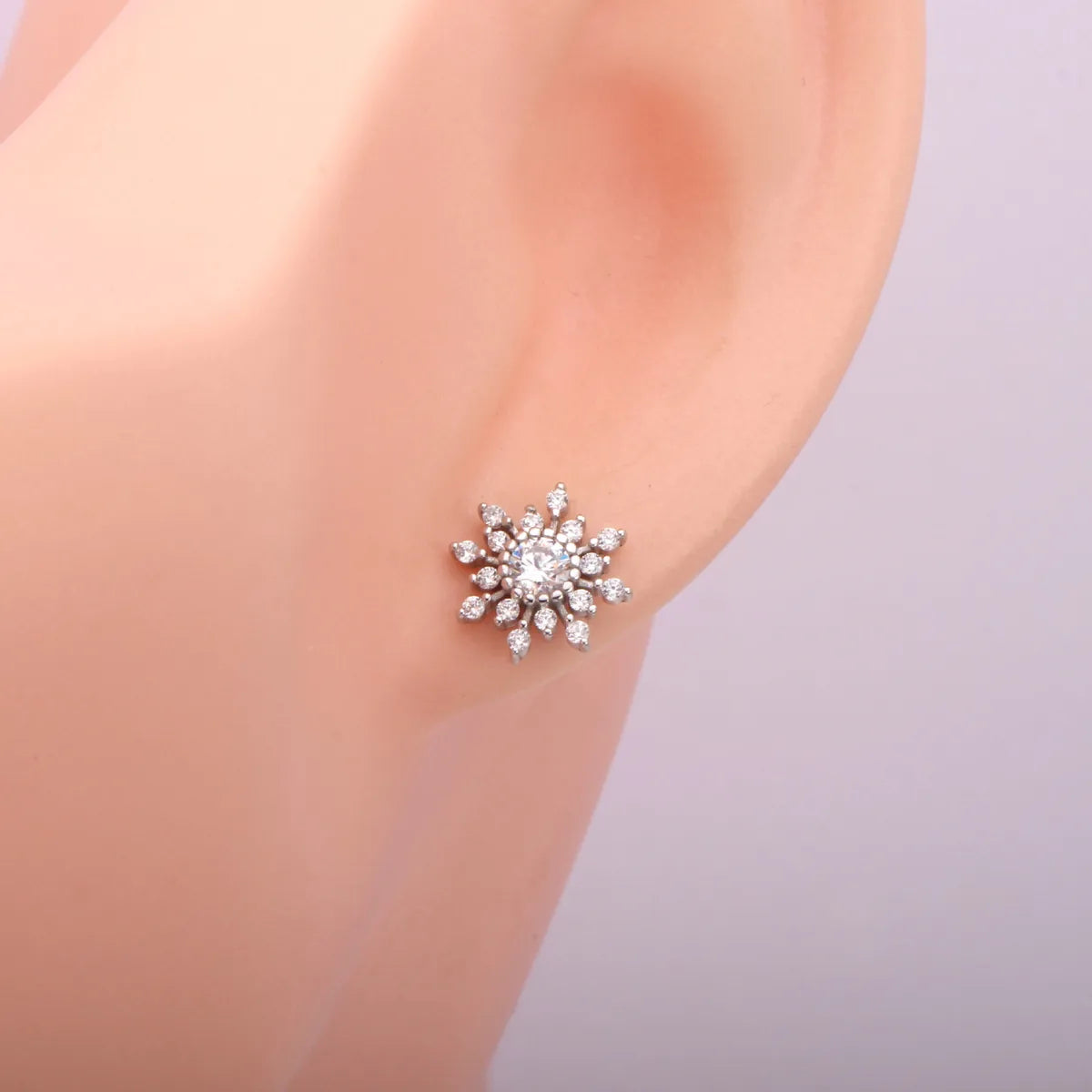 1 Pair Elegant Snowflake Inlay Sterling Silver Zircon Ear Studs