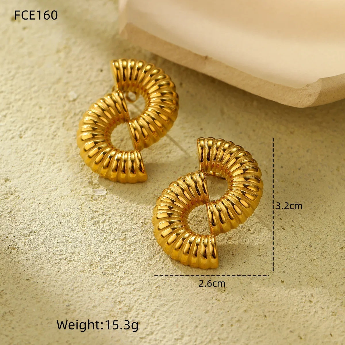 1 Pair Elegant Solid Color Spiral Titanium Steel Ear Studs