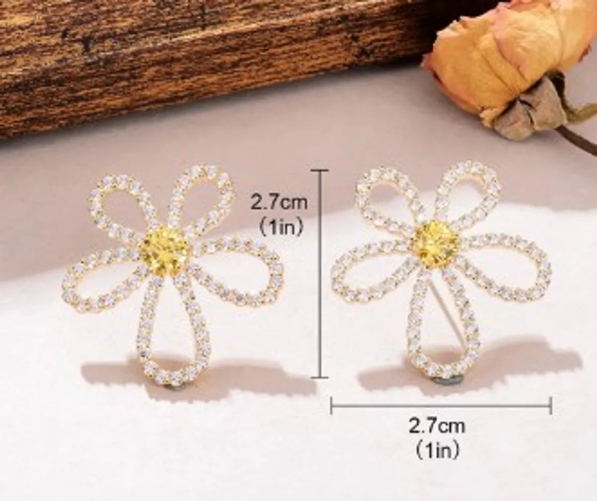 1 Pair Elegant Star Flower Plating Inlay Copper Zircon Gold Plated Ear Studs