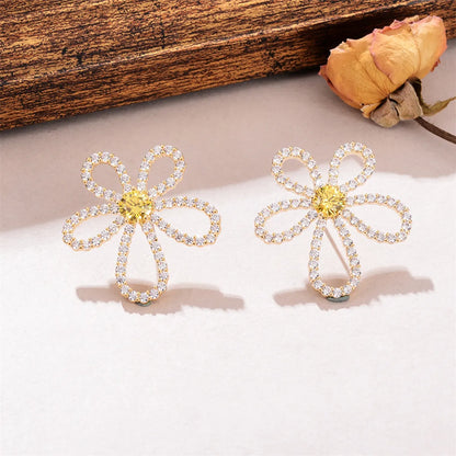 1 Pair Elegant Star Flower Plating Inlay Copper Zircon Gold Plated Ear Studs