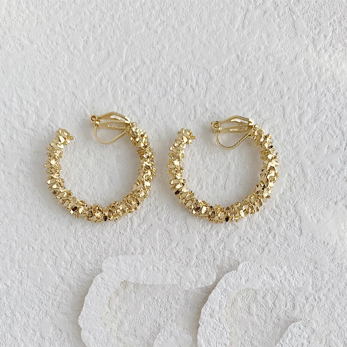 1 Pair Elegant Streetwear C Shape Alloy Gold Plated Ear Studs