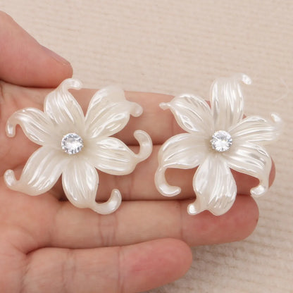 1 Pair Elegant Streetwear Flower Inlay Plastic Zircon Silver Plated Ear Studs