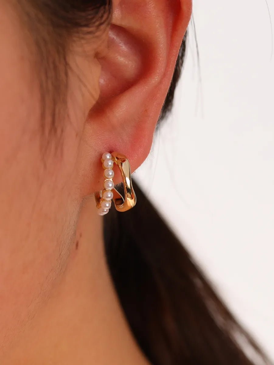 1 Pair Elegant Streetwear Geometric Inlay Alloy Artificial Pearls Ear Studs