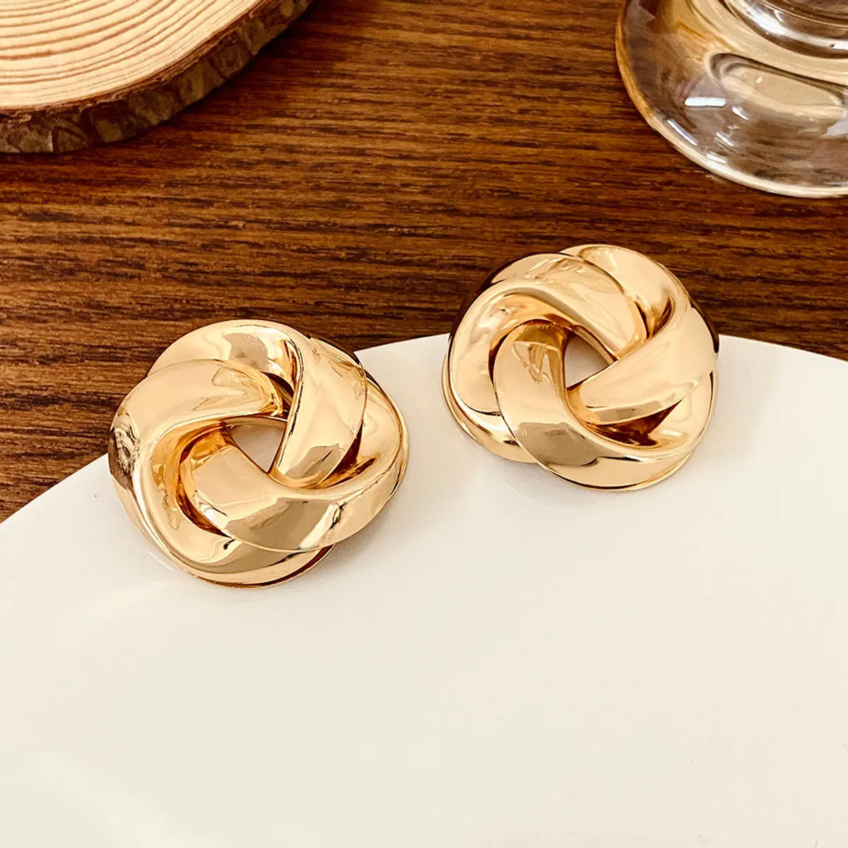 1 Pair Elegant Streetwear Geometric Plating Alloy Ear Studs