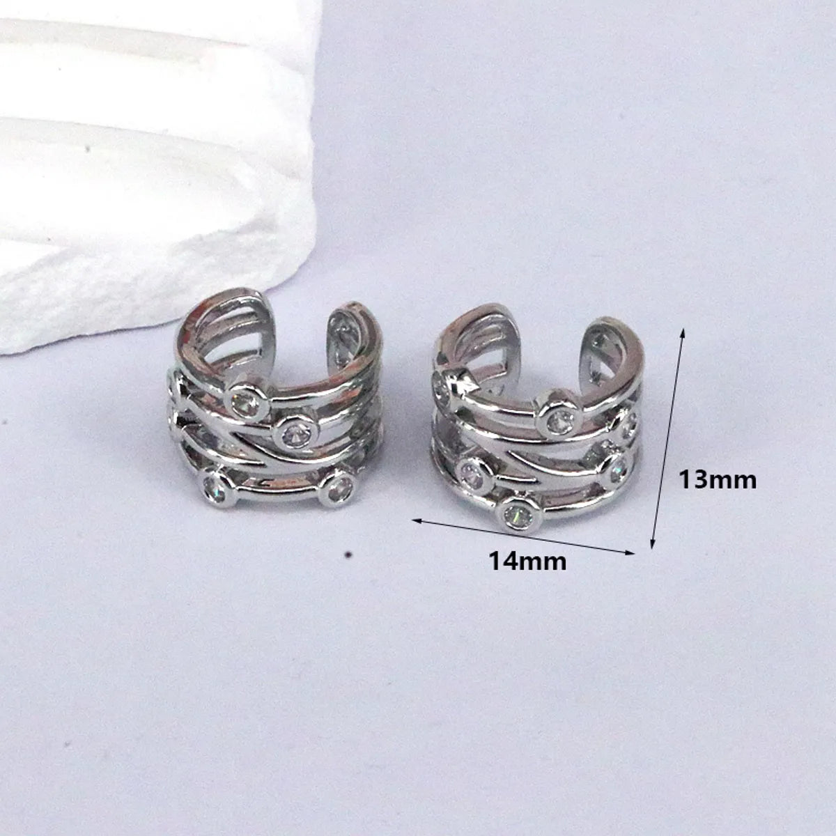 1 Pair Elegant Streetwear Geometric Round Plating Inlay Copper Zircon 18k Gold Plated Ear Cuffs