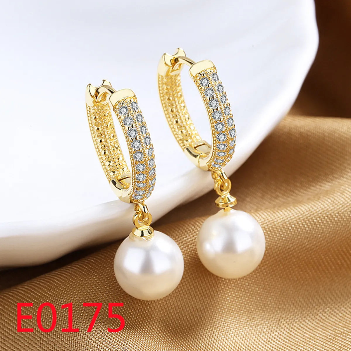 1 Pair Elegant Streetwear U Shape Round Inlay Copper Artificial Pearls Zircon Drop Earrings