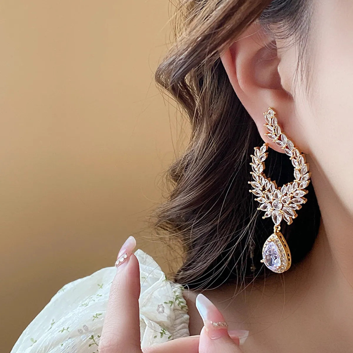 1 Pair Elegant Streetwear Water Droplets Plating Hollow Out Inlay Alloy Rhinestones Drop Earrings