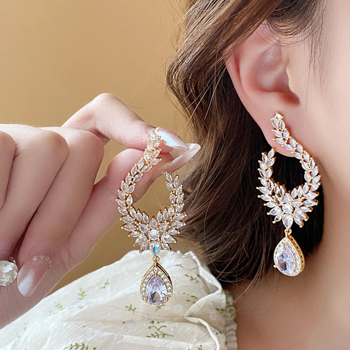 1 Pair Elegant Streetwear Water Droplets Plating Hollow Out Inlay Alloy Rhinestones Drop Earrings