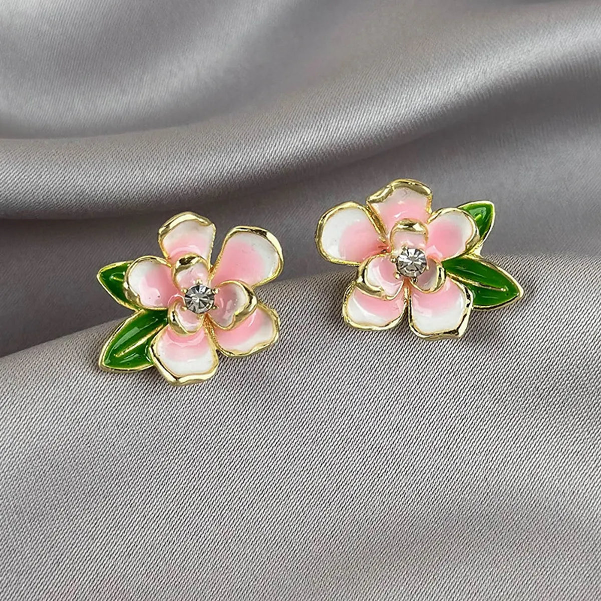 1 Pair Elegant Sweet Artistic Flower Enamel Inlay Alloy Rhinestones Ear Studs