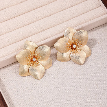 1 Pair Elegant Sweet Artistic Flower Inlay Alloy Rhinestones Ear Studs