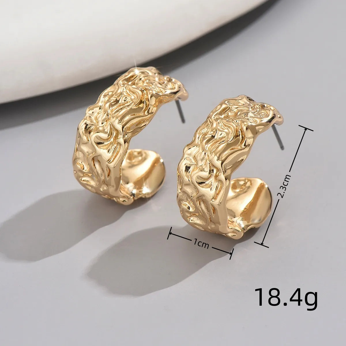 1 Pair Elegant Sweet C Shape Rose Butterfly Hollow Out Alloy Iron Ear Studs