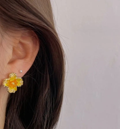 1 Pair Elegant Sweet Flower Artificial Crystal Ear Studs