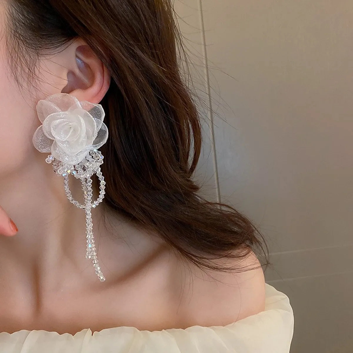 1 Pair Elegant Sweet Flower Tassel Inlay Alloy Crystal Drop Earrings