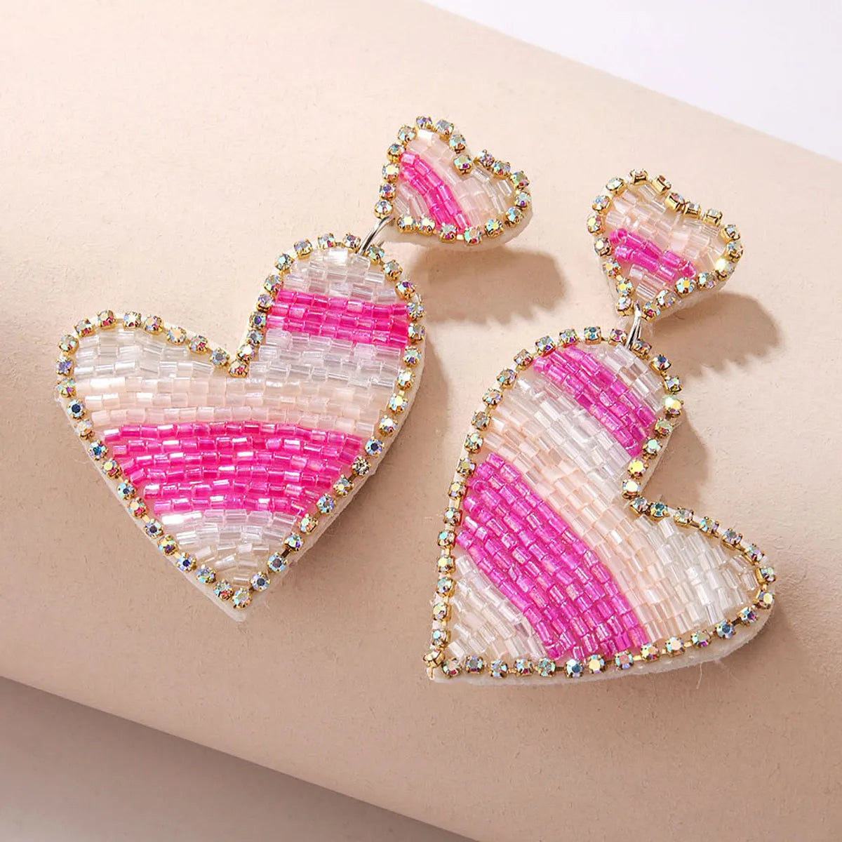 1 Pair Elegant Sweet Heart Shape Beaded Beaded Cloth Drop Earrings