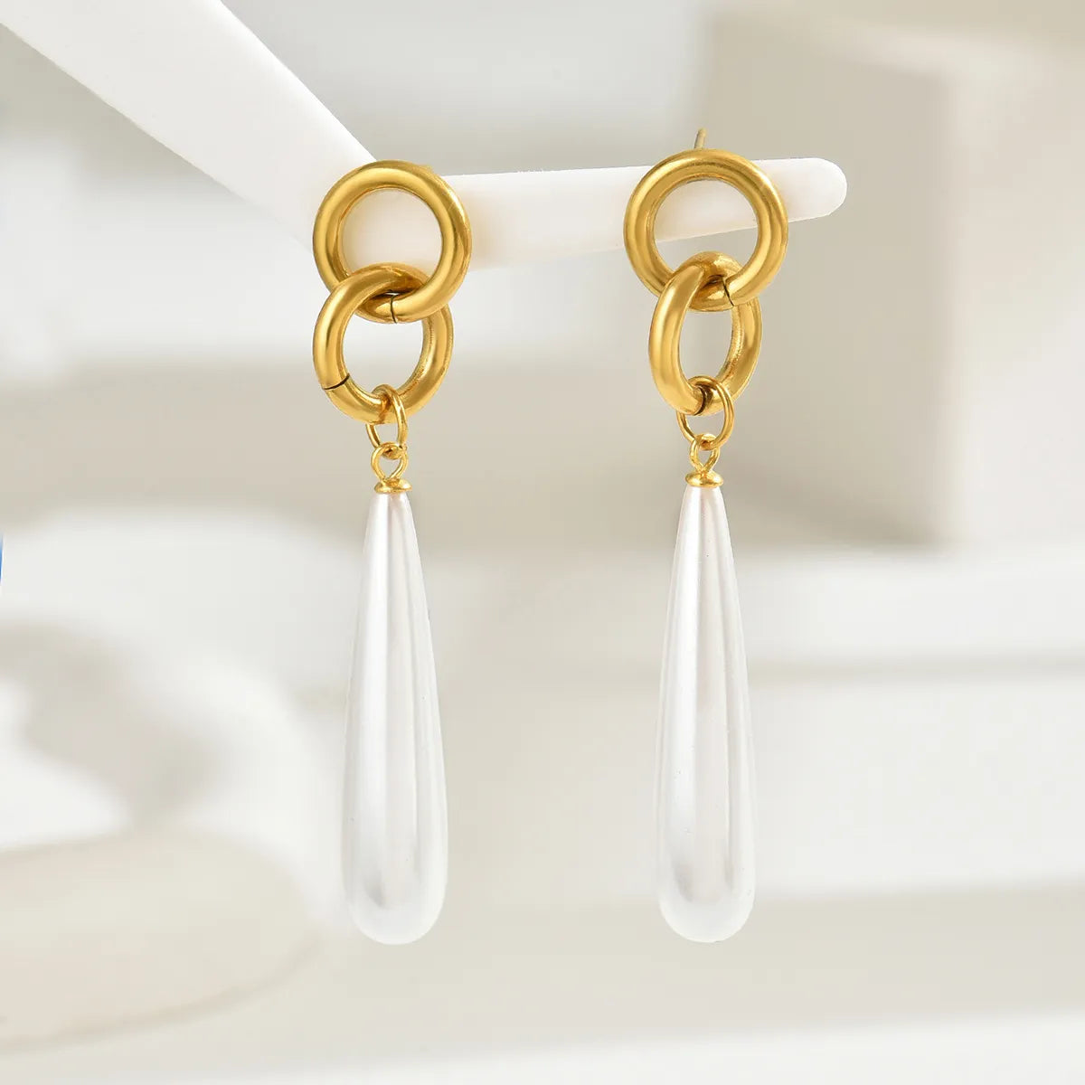 1 Pair Elegant Sweet Irregular Geometric Round Inlay 201 Stainless Steel Artificial Pearls 18K Gold Plated Drop Earrings