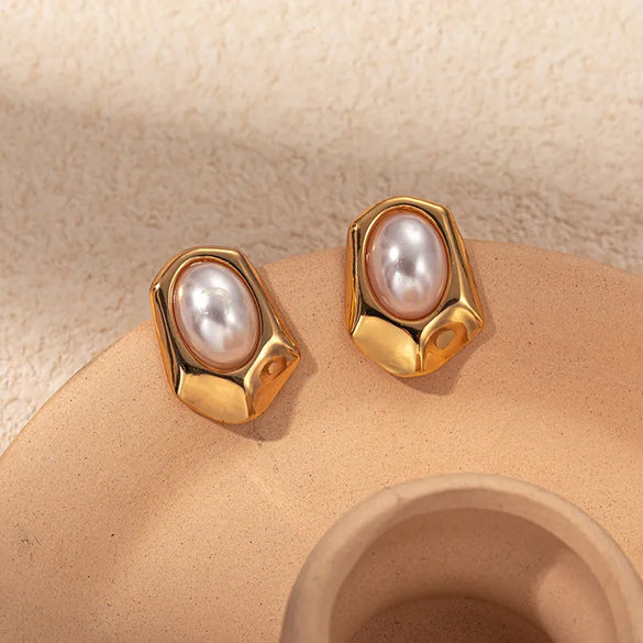 1 Pair Elegant Sweet Shield Plating Inlay 304 Stainless Steel Pearl Gold Plated Ear Studs