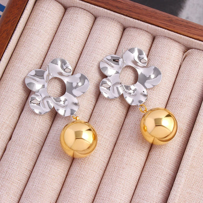 1 Pair Elegant Sweet Simple Style Flower Hollow Out Copper 18K Gold Plated Gold Plated Drop Earrings