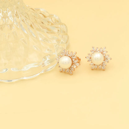 1 Pair Elegant Sweet Snowflake Plating Inlay Copper Artificial Pearls Zircon Rose Gold Plated Ear Studs