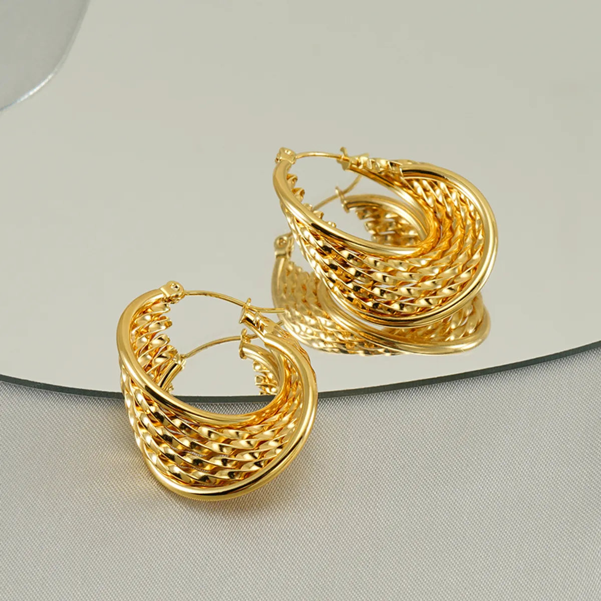 1 Pair Elegant U Shape Stripe Plating Stainless Steel 18k Gold Plated Hoop Earrings