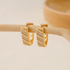 1 Pair Elegant V Shape Argyle Inlay Copper Zircon Earrings