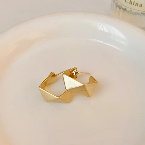 1 Pair Elegant Vintage Style Moon Flower Bow Knot Plating Alloy Drop Earrings