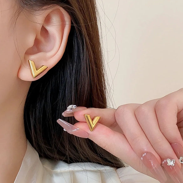 1 Pair Elegant Vintage Style Moon Flower Bow Knot Plating Alloy Drop Earrings