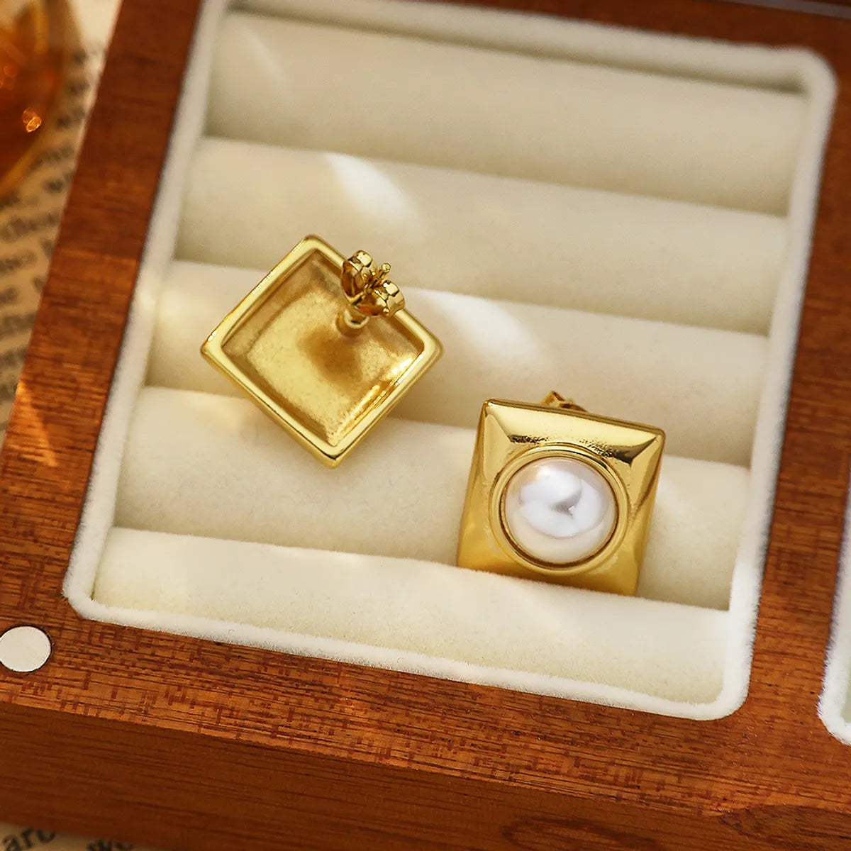 1 Pair Elegant Vintage Style Square Inlay 304 Stainless Steel Titanium Steel Pearl 18K Gold Plated Ear Studs