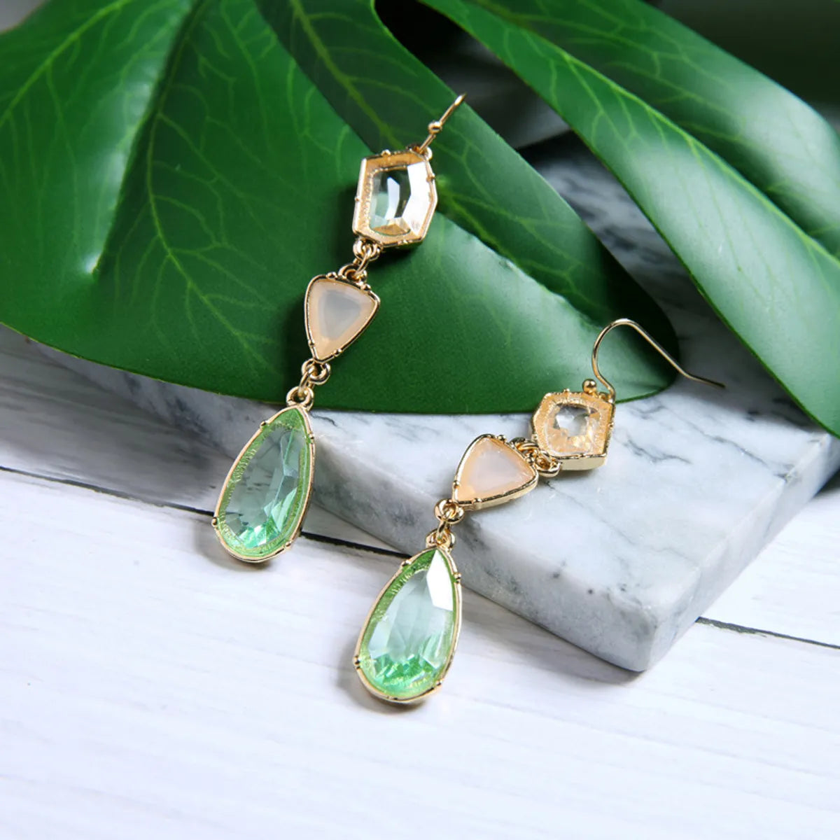 1 Pair Elegant Water Droplets Inlay Alloy Artificial Gemstones Drop Earrings