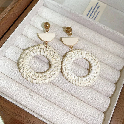 1 Pair Ethnic Style Bohemian Classic Style Round Braid Straw Drop Earrings