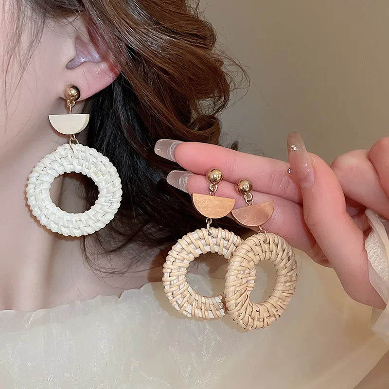 1 Pair Ethnic Style Bohemian Classic Style Round Braid Straw Drop Earrings