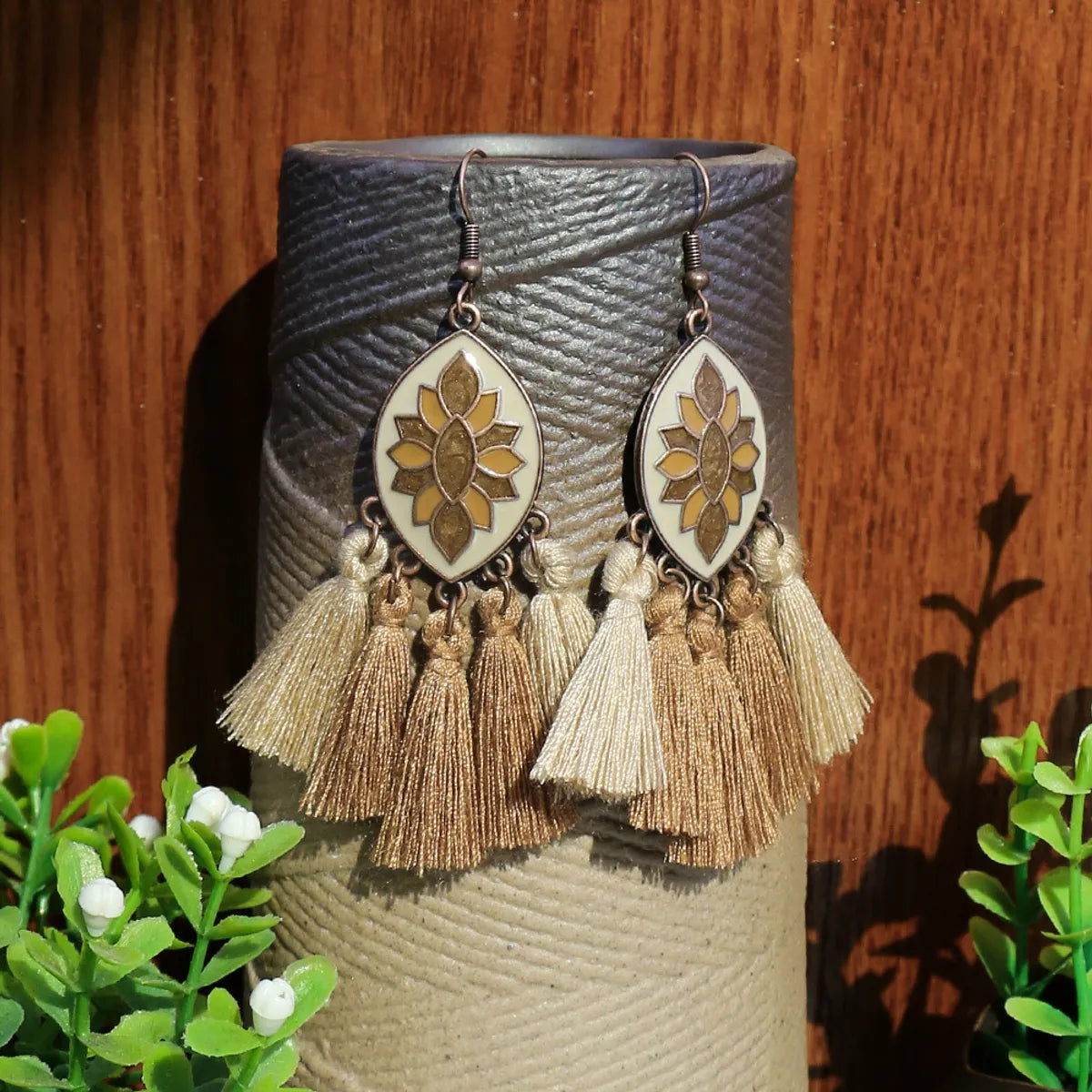 1 Pair Ethnic Style Geometric Pu Leather Metal Tassel Women's Earrings