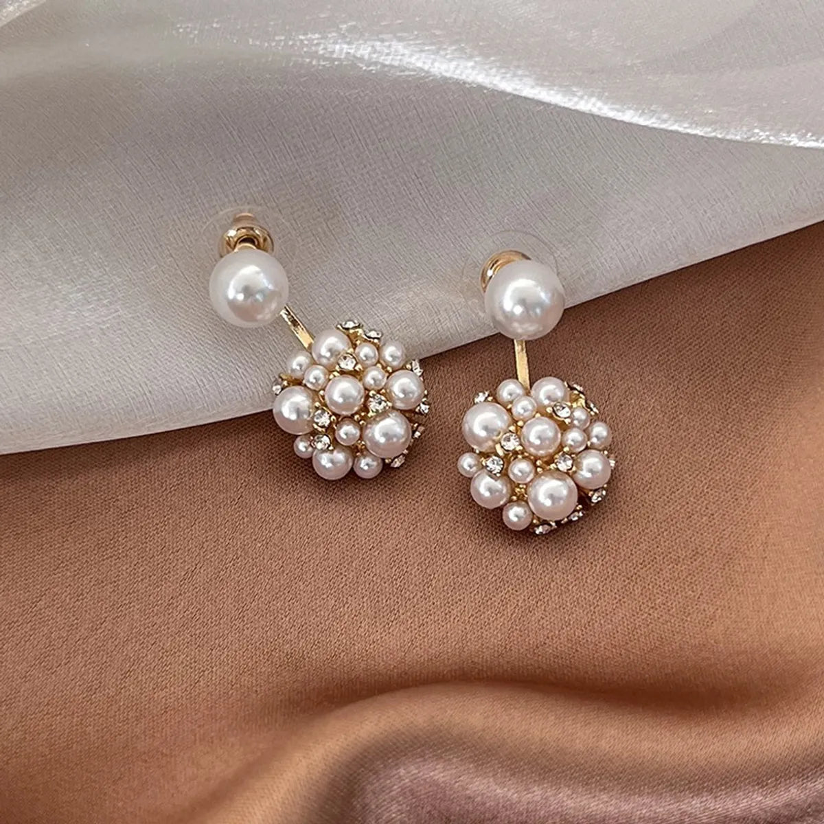 1 Pair Ethnic Style Simple Style Flower Plating Inlay Alloy Pearl Gold Plated Drop Earrings