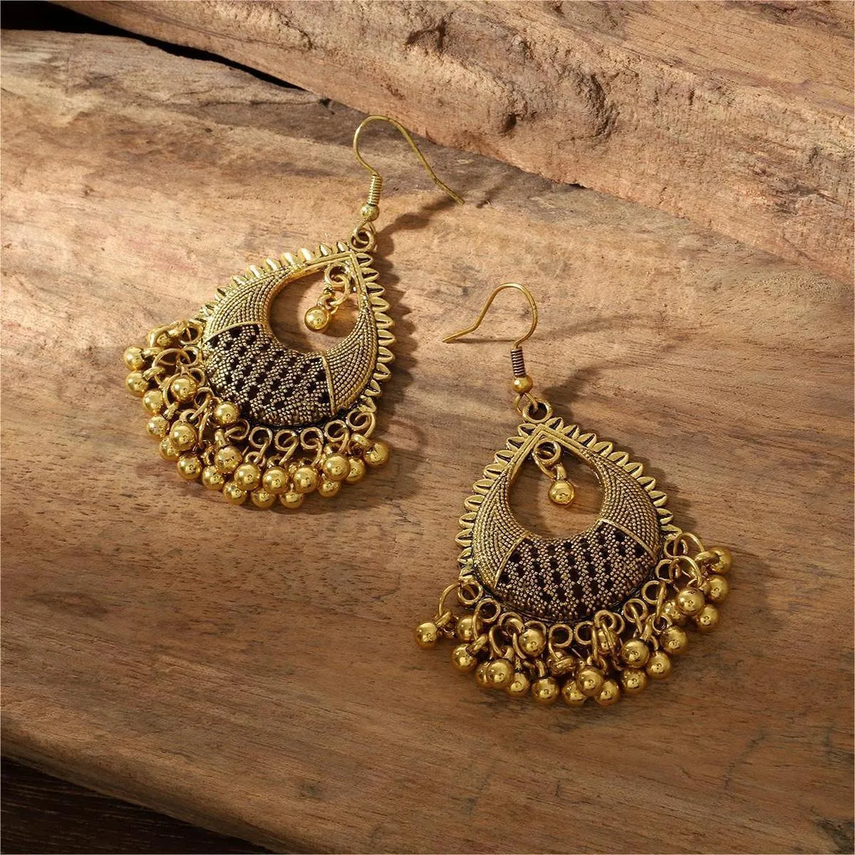 1 Pair Ethnic Style Solid Color Water Drop Hollow Out Alloy Drop Earrings