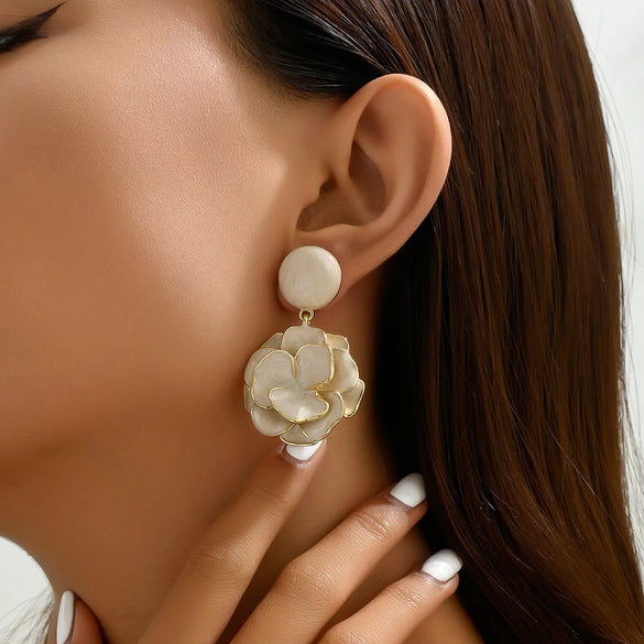 1 Pair Exaggerated Artistic Water Droplets Pearl Flower Alloy Drop Earrings