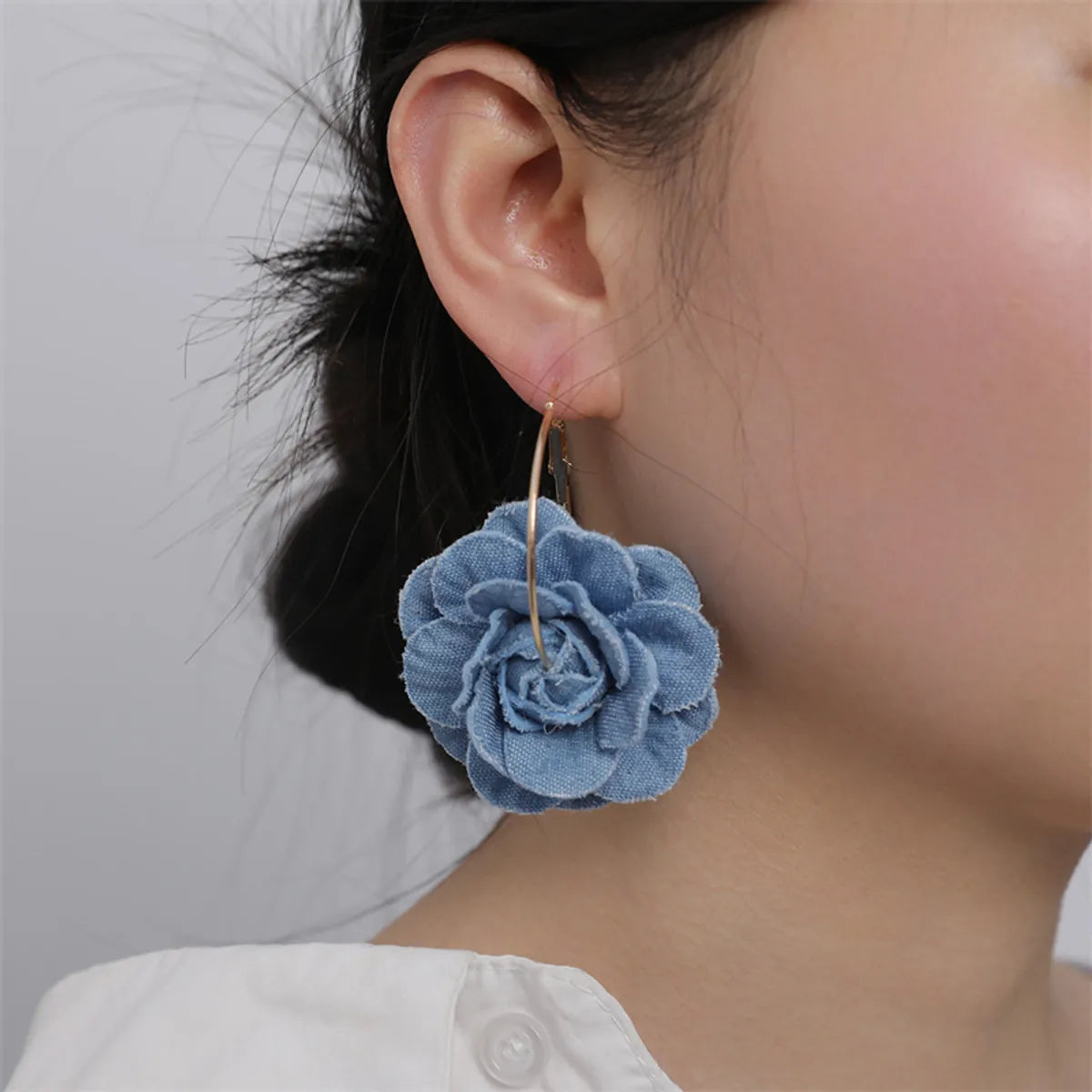 1 Pair Exaggerated Romantic Flower Pearl Three-Dimensional Alloy Cloth Drop Earrings Earrings