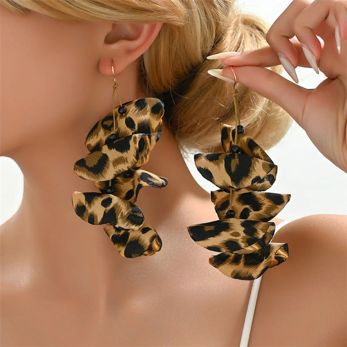 1 Pair Exaggerated Simple Style Leopard Alloy Polyester Drop Earrings